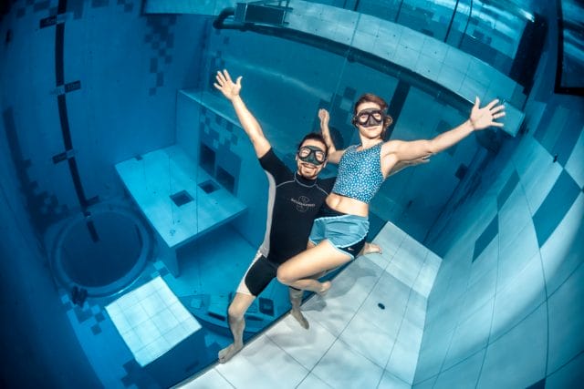 Freediving diving in Deepspot pool