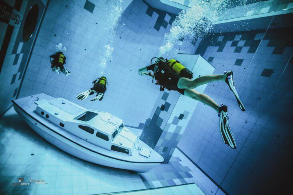 Attractions de la piscine Deepspot