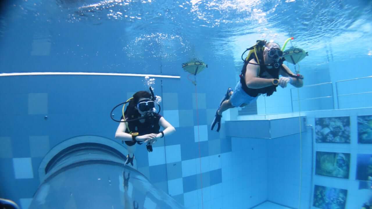 Nurkowanie Scuba Diving z butlą w basenie Deepspot